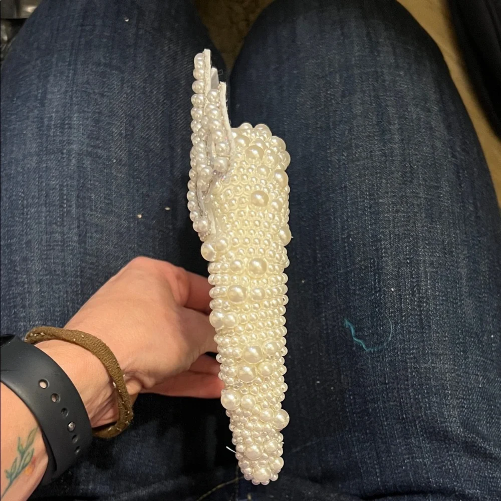 Pearl 'Bride' Headband - Picture 2 of 5